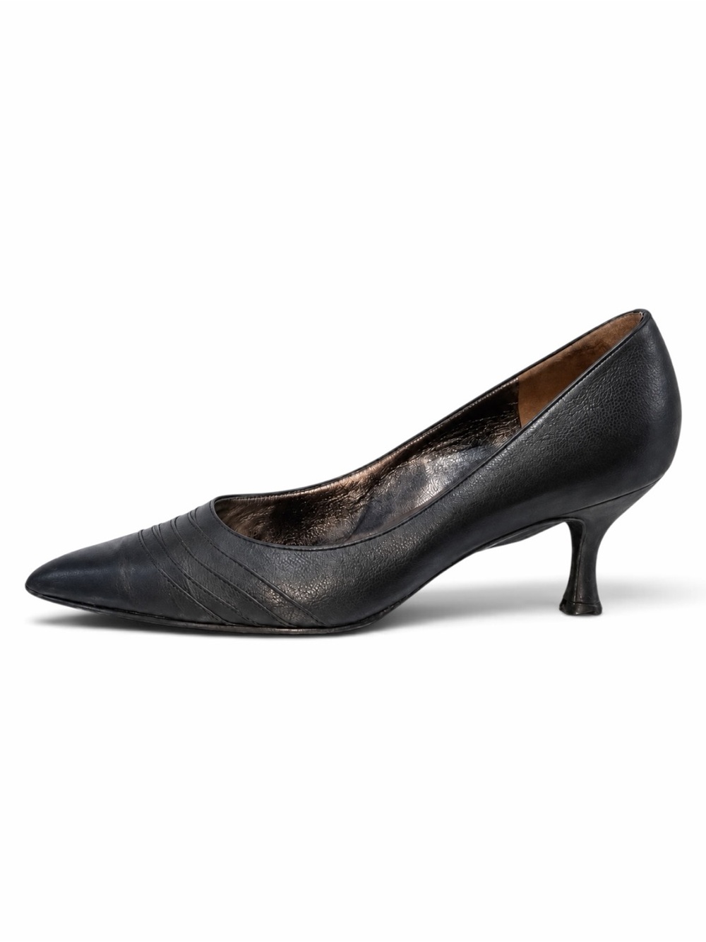 Vintage Salvatore Ferragamo Black Leather Pointed-Toe Pumps 7.5 B